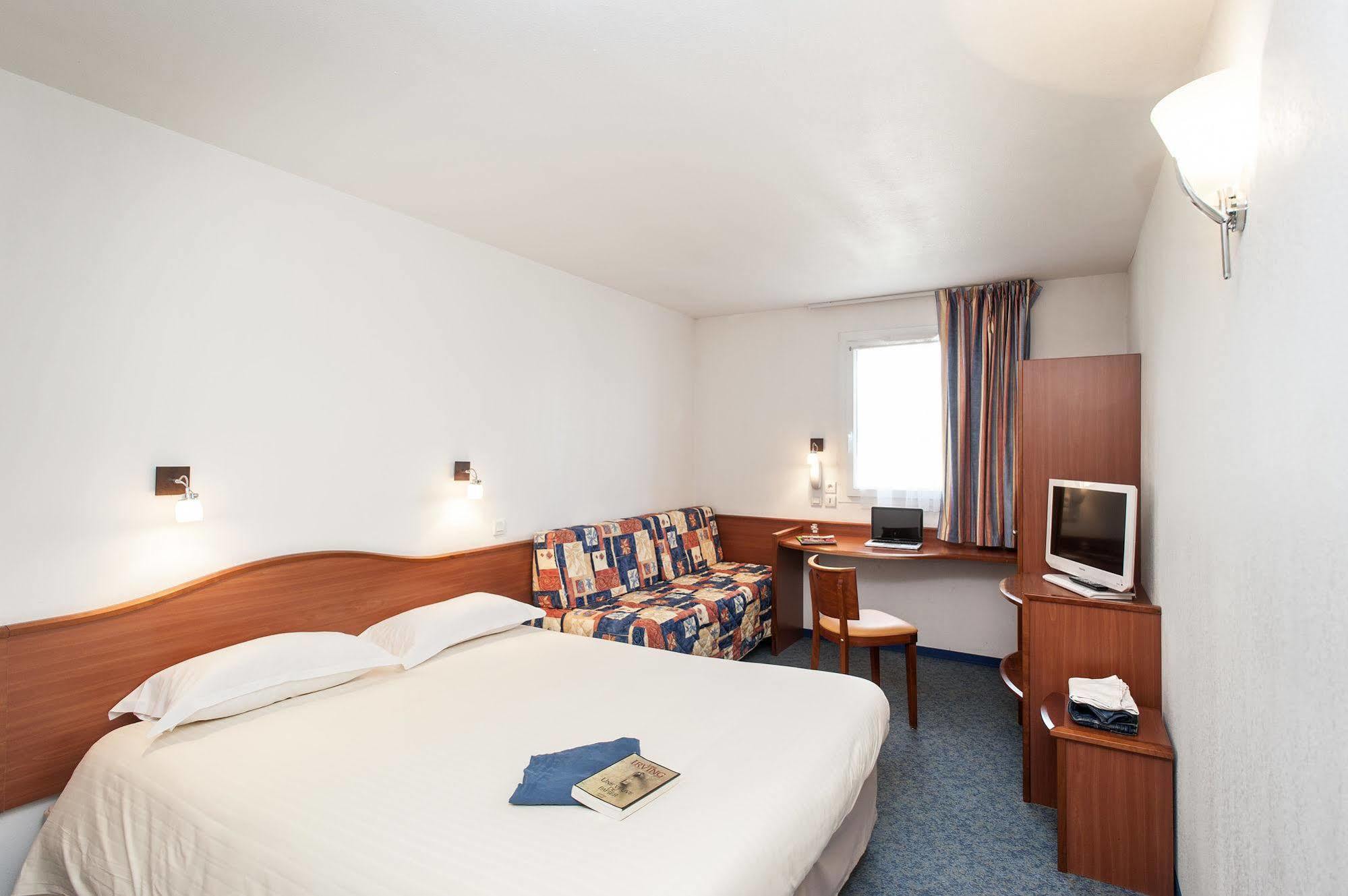 Deltour Hotel Le Puy En Velay Brives-Charensac Bagian luar foto